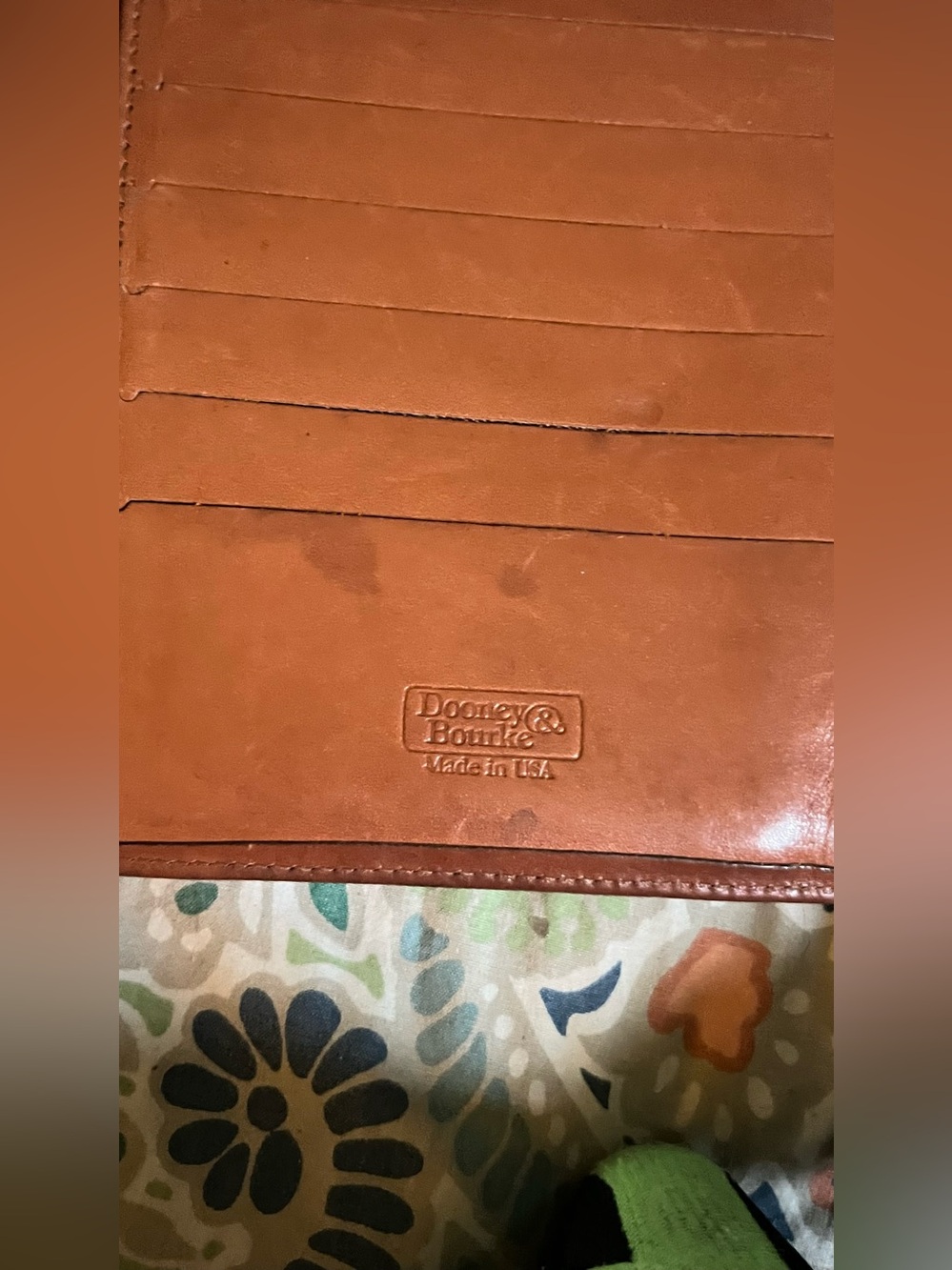 Dooney & Bourke vintage pebble grain brown/ tan all leather wallet - Picture 4 of 8